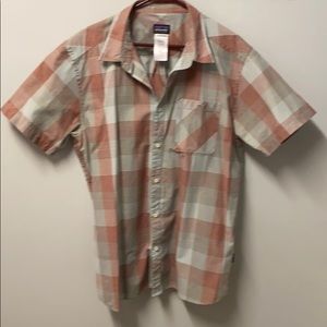 Men’s organic cotton Patagonia shirt